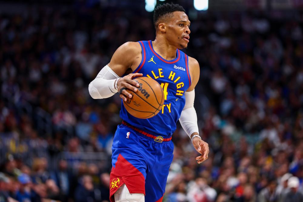 并不出人意 并不出人意